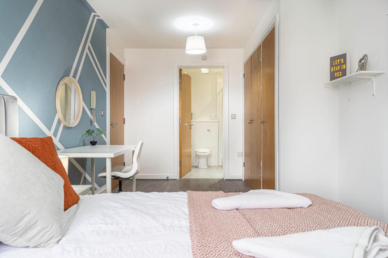 Jkg Property Solutions Presents Cosy City Apartment Κόβεντρι Εξωτερικό φωτογραφία