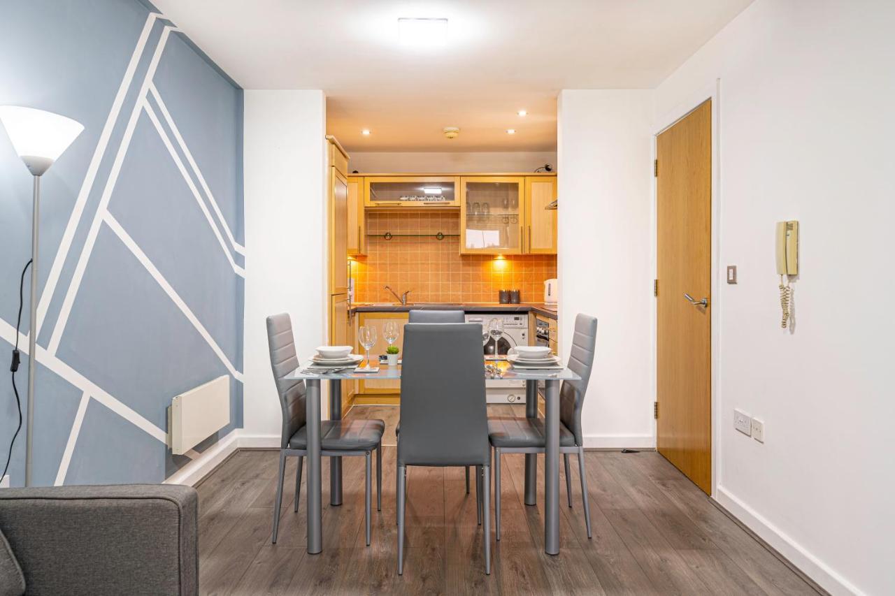 Jkg Property Solutions Presents Cosy City Apartment Κόβεντρι Εξωτερικό φωτογραφία