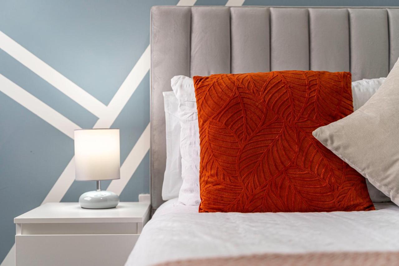 Jkg Property Solutions Presents Cosy City Apartment Κόβεντρι Εξωτερικό φωτογραφία