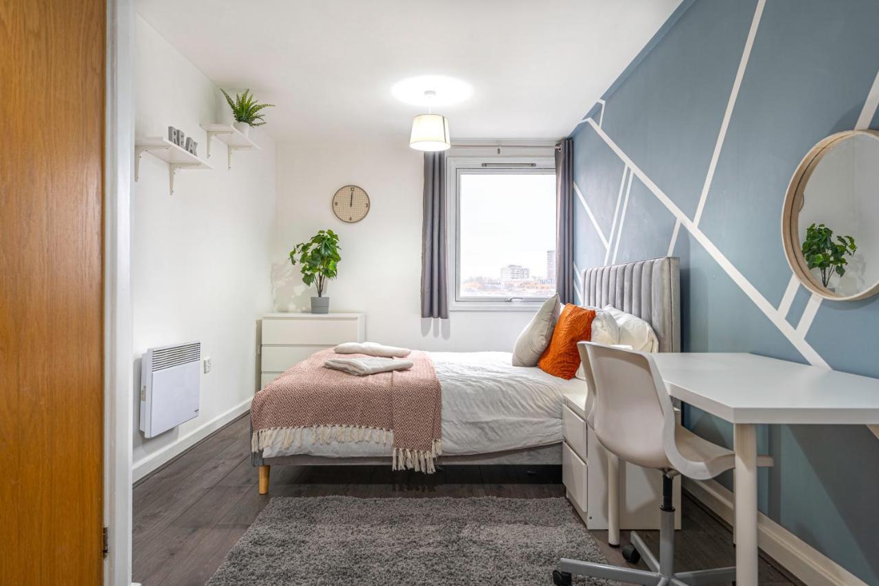 Jkg Property Solutions Presents Cosy City Apartment Κόβεντρι Εξωτερικό φωτογραφία