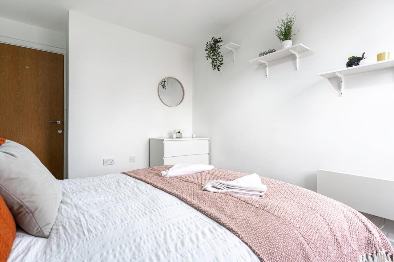 Jkg Property Solutions Presents Cosy City Apartment Κόβεντρι Εξωτερικό φωτογραφία